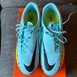 Nike | soccer cleats | phantom GT2 Academy